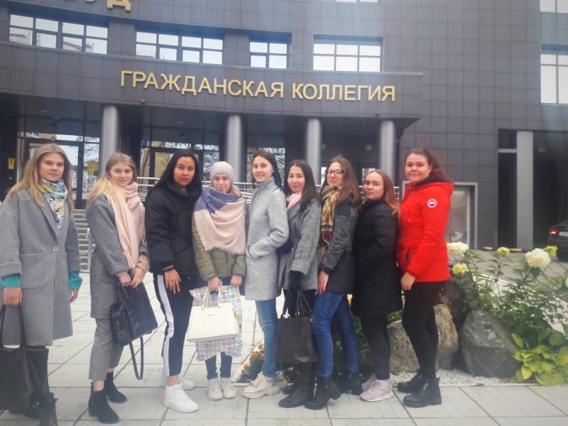 23 сентября студенты 3 курса зуиэп приняли участие в качестве свободных слушателей на судебном заседании в пермском краевом суде.